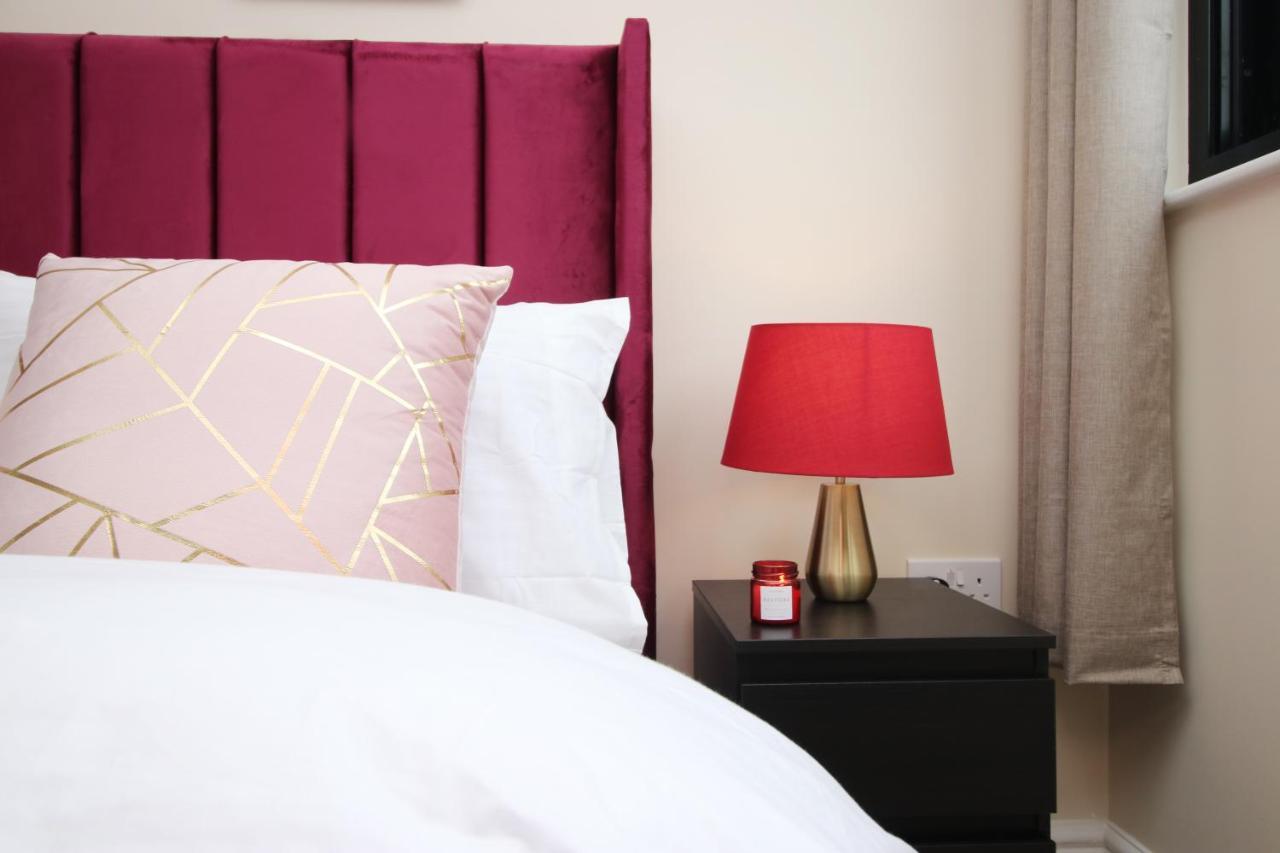 Luxury 4 Bedroom 4 Ensuite Home In Penarth Cardiff Exterior foto