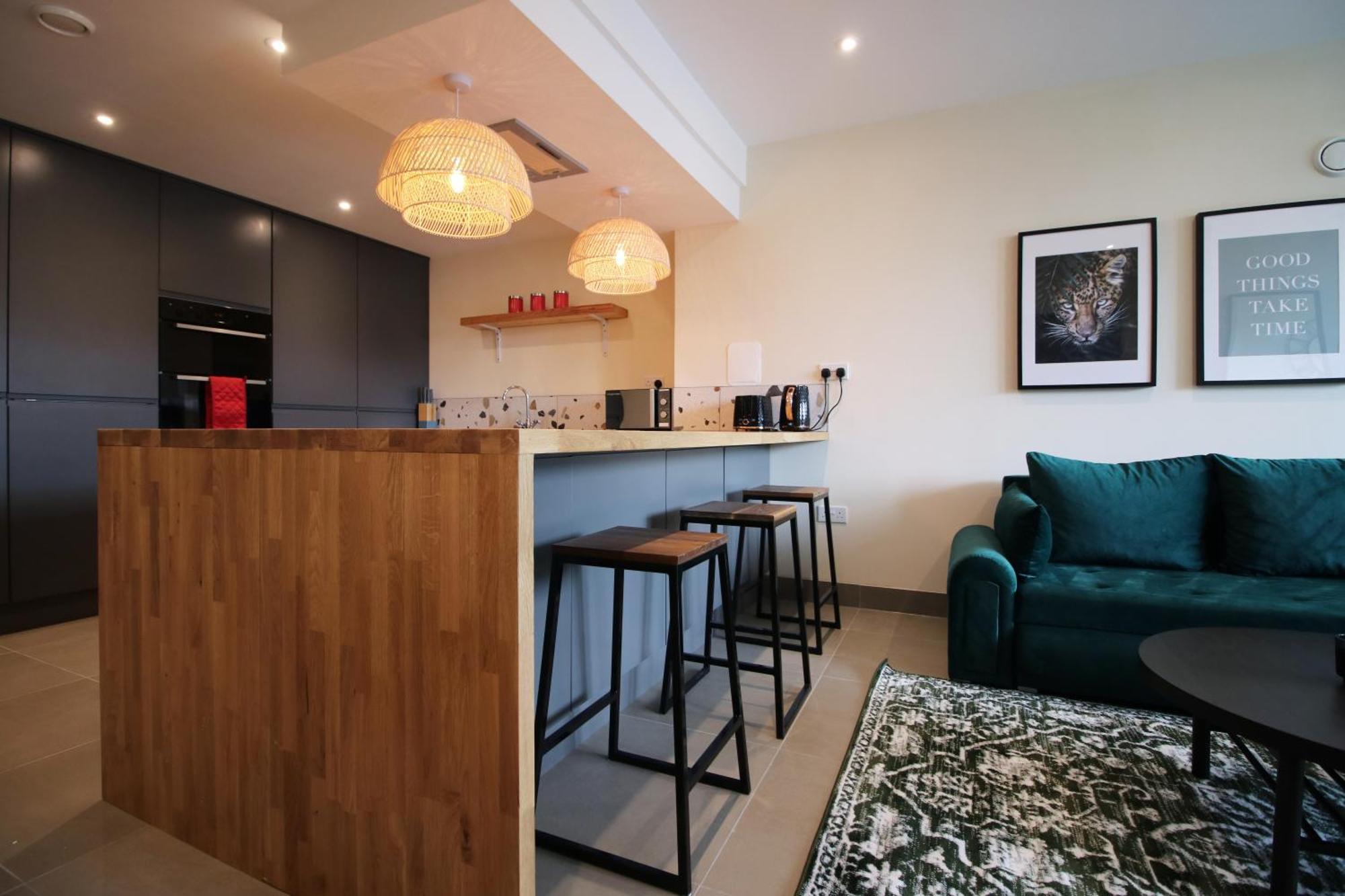 Luxury 4 Bedroom 4 Ensuite Home In Penarth Cardiff Exterior foto