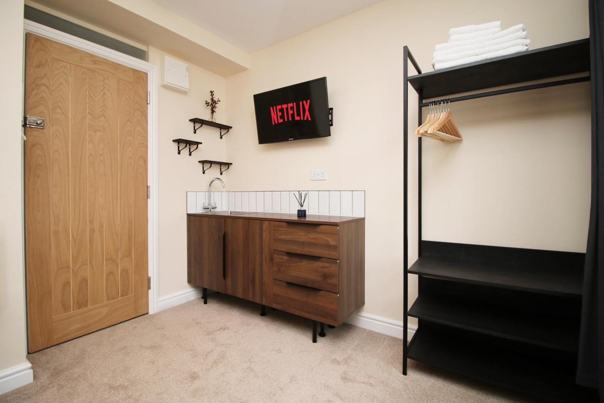 Luxury 4 Bedroom 4 Ensuite Home In Penarth Cardiff Exterior foto